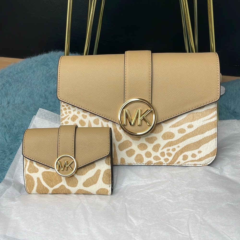 🛍️🤩Michael Michael Kors Carmen Shoulder Bag/Wallet Set🛍️🤩